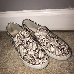 Snake skin shoes